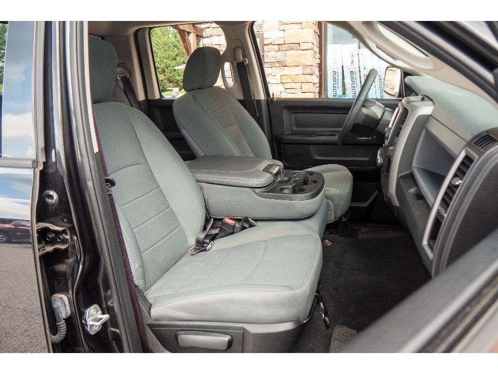 Used 2018 RAM 1500 Express w/ Express Value Package AWD/4WD image 16
