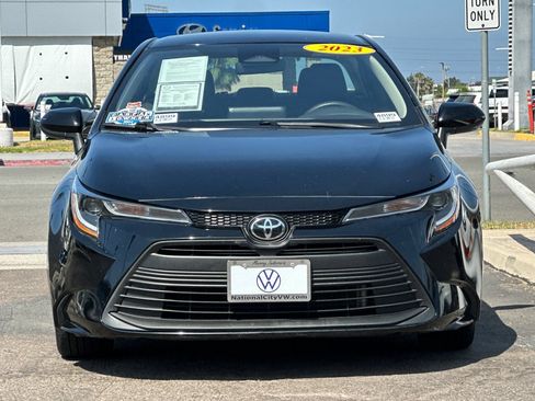 Used 2023 Toyota Corolla LE FWD image 9