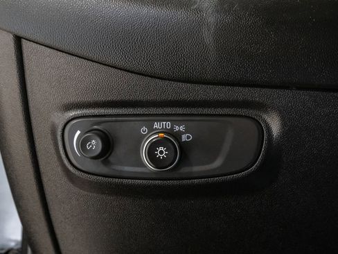 Used 2018 Chevrolet Equinox LT w/ Sun & Infotainment Package AWD/4WD image 15