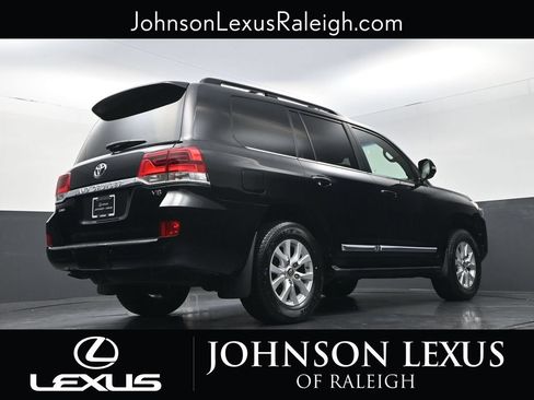 Used 2016 Toyota Land Cruiser AWD/4WD image 20