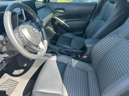 Used 2024 Toyota Corolla Cross AWD Hybrid w/ Convenience Package image 11