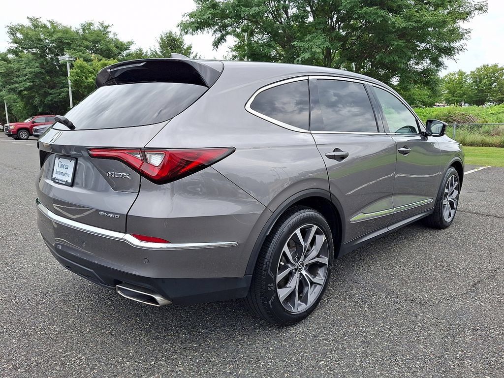 Used 2024 Acura MDX w/ Technology Package AWD/4WD image 7