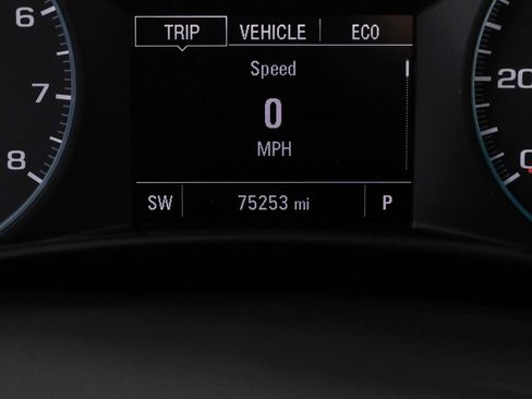 Used 2019 Chevrolet Equinox LS w/ LPO, Cargo Package FWD image 26