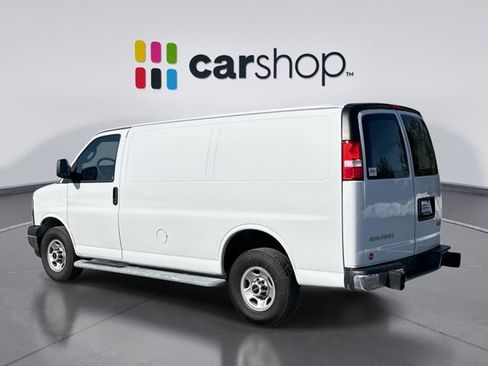 Used 2024 GMC Savana 2500 w/ Driver Convenience Package image 3