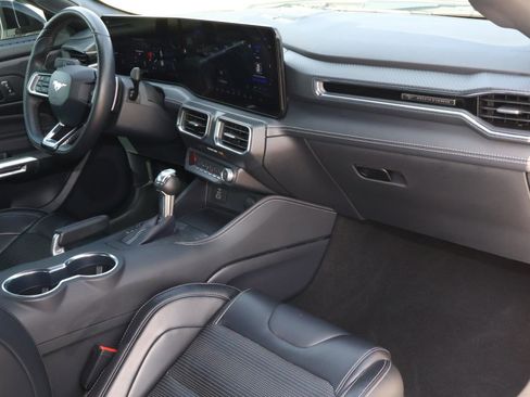 Used 2025 Ford Mustang GT Premium w/ GT Performance Package RWD image 16
