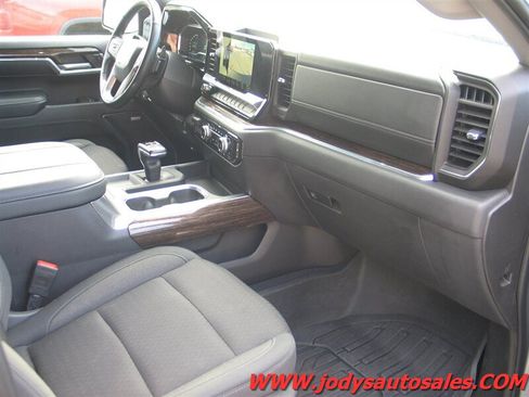 Used 2023 GMC Sierra 1500 Elevation w/ Preferred Package AWD/4WD image 33