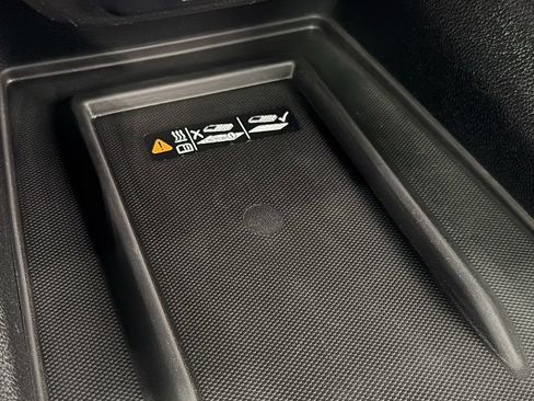 Used 2022 Chevrolet Traverse RS w/ LPO, Floor Liner Package AWD/4WD image 28