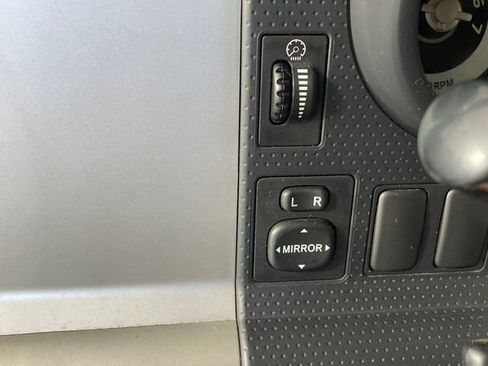 Used 2007 Toyota FJ Cruiser 4WD image 11