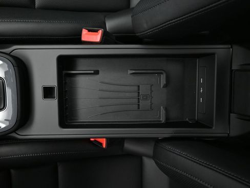 Used 2025 Porsche 911 Carrera 4 GTS image 25