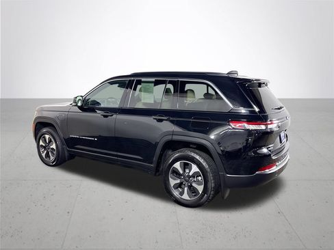 Certified 2024 Jeep Grand Cherokee Limited 4xe w/ Luxury Tech Group II AWD/4WD image 9