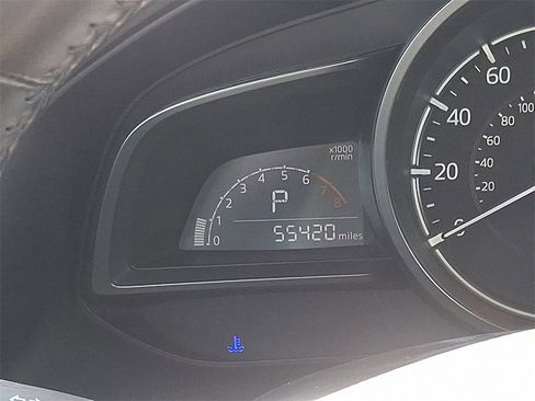 Used 2018 MAZDA MAZDA3 Touring image 21