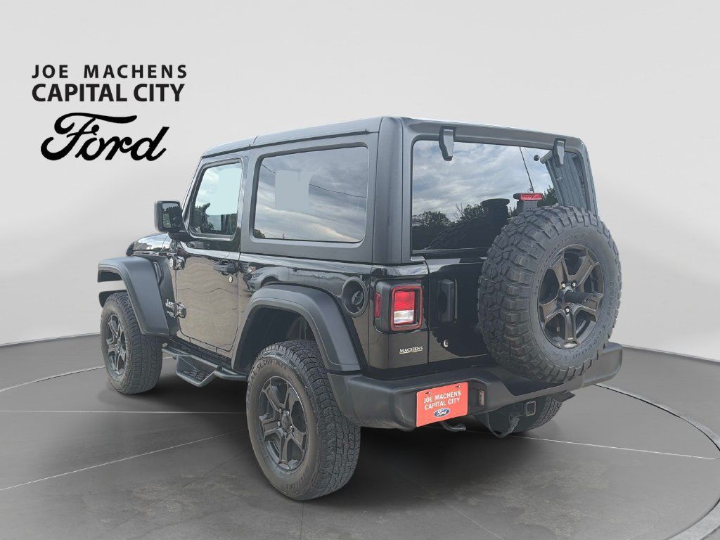 Used 2018 Jeep Wrangler Sport AWD/4WD image 7