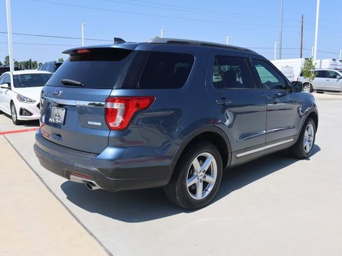 Used 2019 Ford Explorer XLT w/ Class II Trailer Tow Package image 5