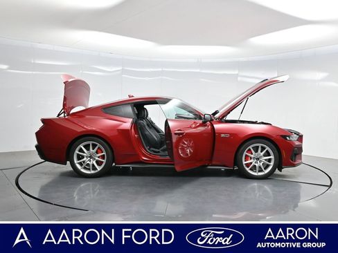 Used 2024 Ford Mustang GT Premium RWD image 4