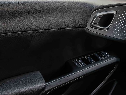 Certified 2023 Kia Soul LX w/ LX Technology Package image 14