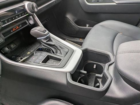 Used 2023 Toyota RAV4 XLE Premium image 16