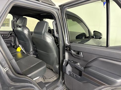 Used 2025 Toyota 4Runner TRD Off-Road Premium w/ Tow Technology Package AWD/4WD image 33