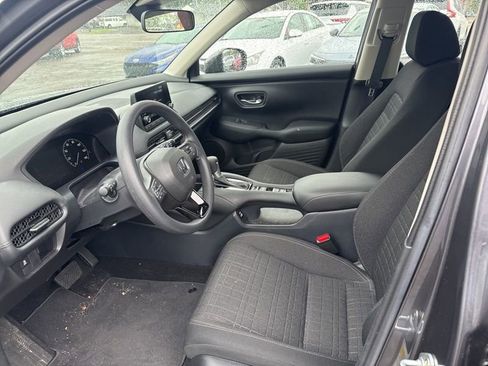 Used 2023 Honda HR-V LX image 12