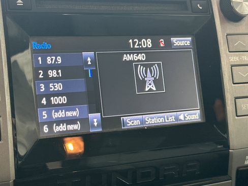 Used 2019 Toyota Tundra SR image 18