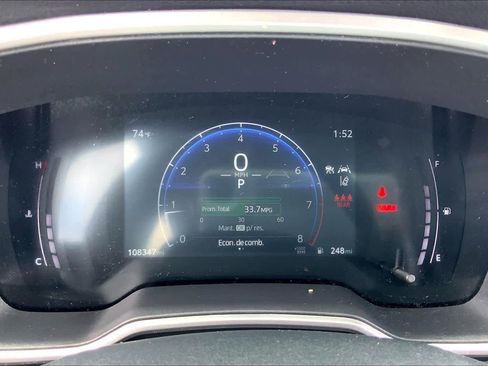 Used 2024 Toyota Corolla Cross XLE image 25