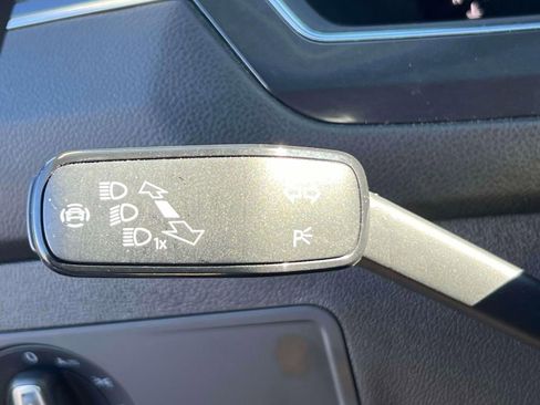 Used 2022 Volkswagen Tiguan SE image 24