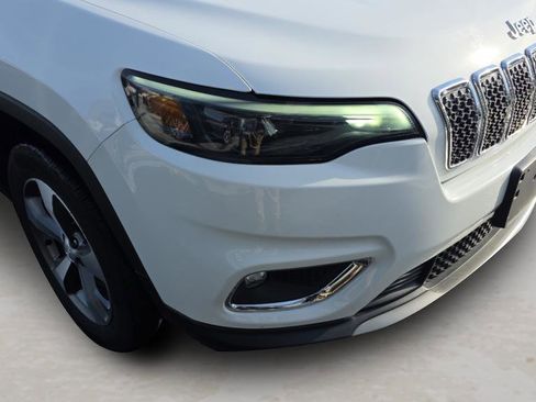 Used 2022 Jeep Cherokee Limited image 10