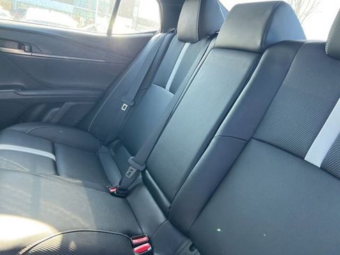 Used 2025 Toyota Camry SE image 30