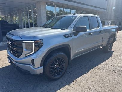 Certified 2025 GMC Sierra 1500 Pro w/ Graphite Edition
