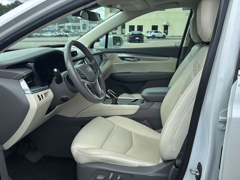 Used 2019 Cadillac XT5 Luxury AWD/4WD image 9