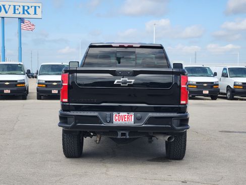 Used 2024 Chevrolet Silverado 2500 LT w/ Midnight Edition AWD/4WD image 6