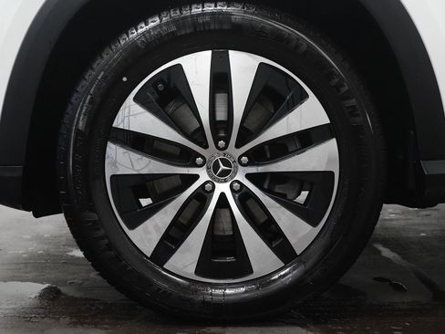 Used 2025 Mercedes-Benz GLE 350 4MATIC image 11