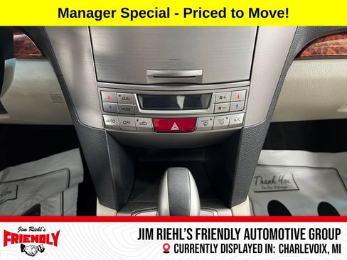 Used 2012 Subaru Outback 2.5i Limited w/ Moonroof Pkg AWD/4WD image 10
