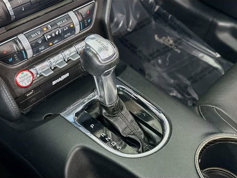 Used 2016 Ford Mustang Premium image 19