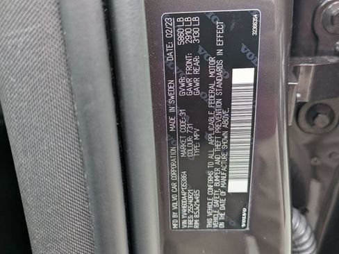 Certified 2023 Volvo XC60 T8 Ultimate AWD/4WD image 32