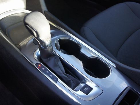 Used 2025 Chevrolet Malibu LT image 18