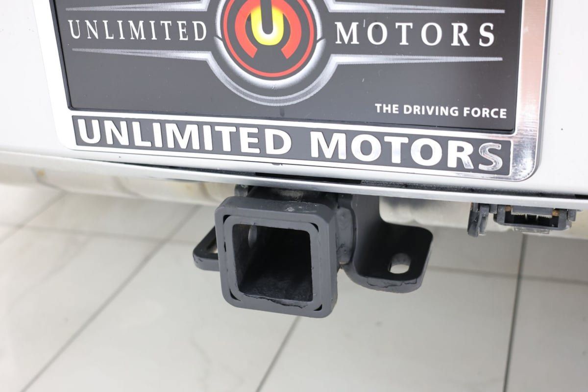 Used 2023 Land Rover Defender 130 First Edition AWD/4WD image 17
