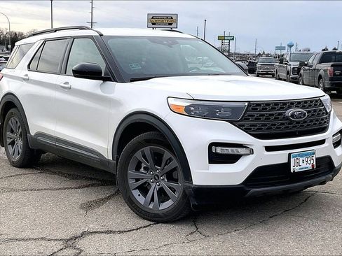 Certified 2022 Ford Explorer XLT w/ Equipment Group 202A image 1