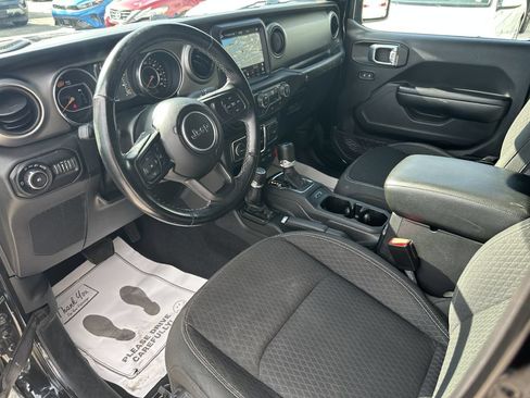 Used 2021 Jeep Wrangler Unlimited Sport AWD/4WD image 8