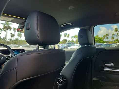 Certified 2022 Mercedes-Benz GLA 250 image 14