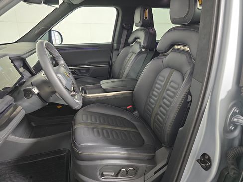 Used 2024 Rivian R1T Adventure AWD/4WD image 20