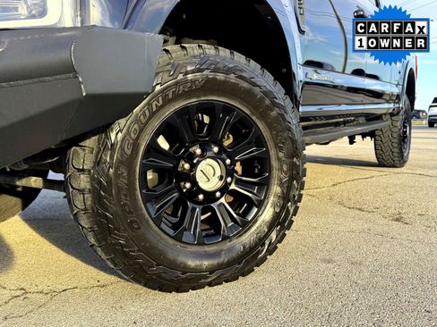 Used 2020 Ford F250 Lariat image 2