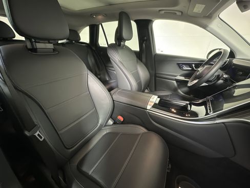 Used 2023 Mercedes-Benz GLC 300 4MATIC image 23