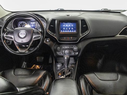 Used 2021 Jeep Cherokee Latitude Plus image 23