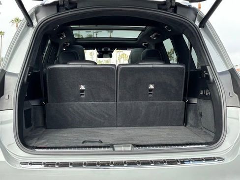 Used 2025 Mercedes-Benz GLS 580 4MATIC image 33