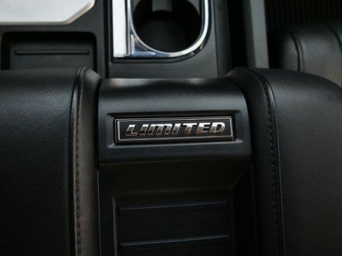 Used 2019 Toyota Tundra Limited w/ Limited Premium Package AWD/4WD image 22