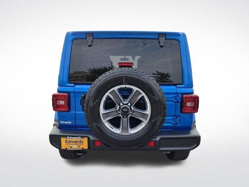 Used 2021 Jeep Wrangler Unlimited Sahara AWD/4WD image 4