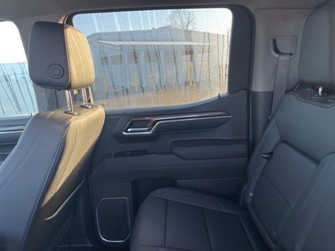 Used 2022 Chevrolet Silverado 1500 LT Trail Boss w/ LT Trail Boss Premium Package image 14