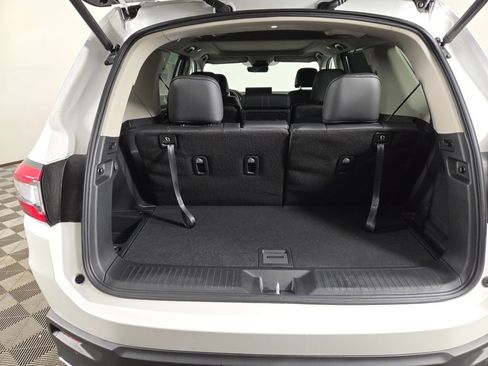 New 2026 Honda Pilot Touring image 11