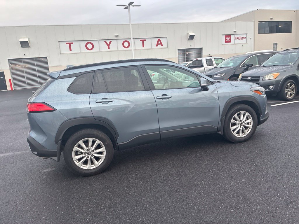 Certified 2024 Toyota Corolla Cross LE w/ Moonroof Package AWD/4WD image 7