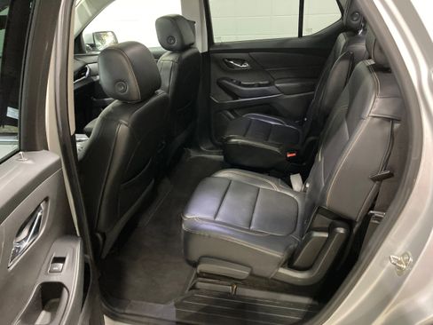 Used 2018 Chevrolet Traverse LT image 17